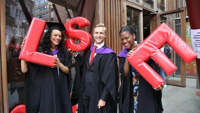 伦敦政治经济学院（LSE），毕业生工资水平全英第一